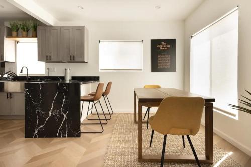 Coziest 1BD Bungalow 8min from airport, 4 min SoFi