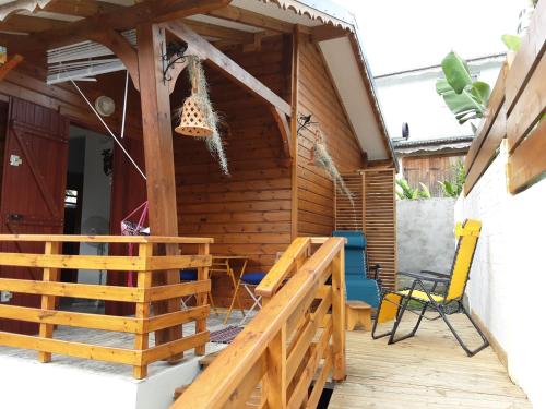 Instalações, Bienvenue chez Angie in Les Abymes