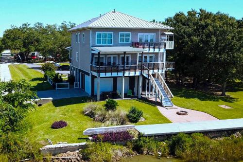 Secluded Seabrook Waterfront Home with Patio!