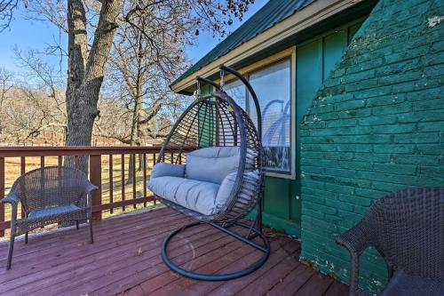 Lakefront Grove Cabin Near Fishing Dock and Pool