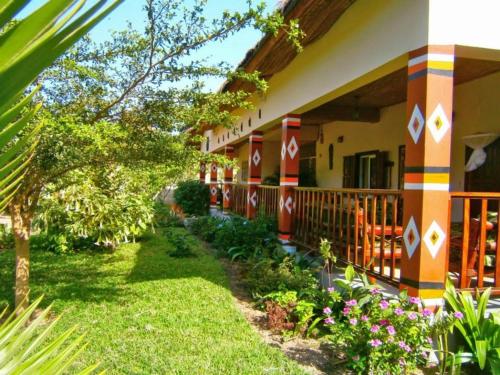 Giardino, Casa Hotel Sinkiling Gambia in Bijilo