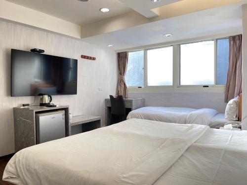 room detail thumbnail 1