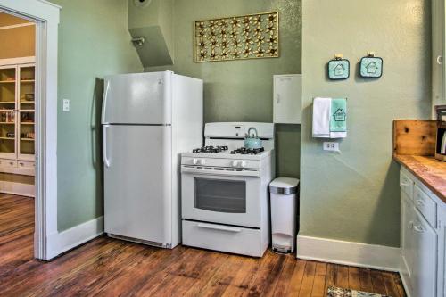 Bright Bisbee Cottage with Air Conditioning!