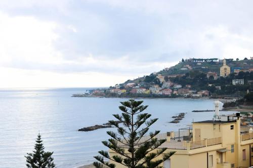 H11 [Arma Vista Mare Panoramica], Arma di Taggia (fotografie 10)