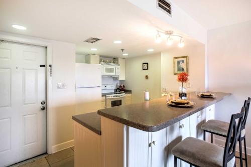 Resort-Style Condo with Pool 19 Miles to Fort Myers in Burnt Store Marina (FL)