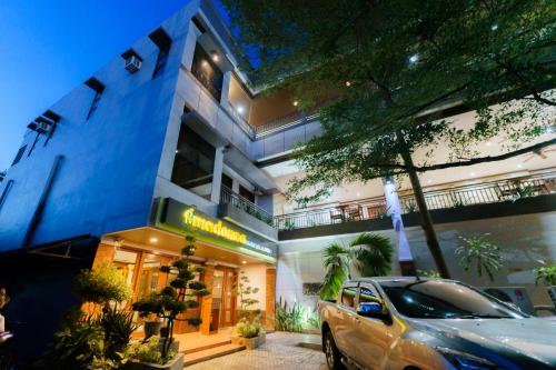 Madonna Hometel and Suites - 숙소 외관