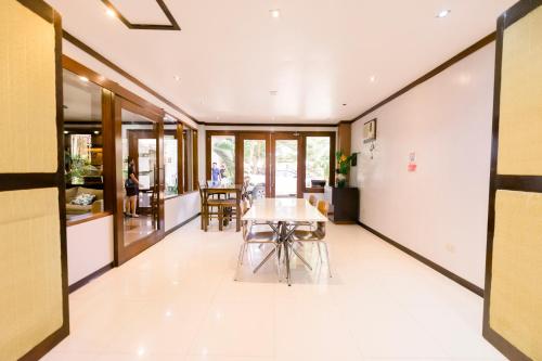 Madonna Hometel and Suites - 편의 시설/서비스