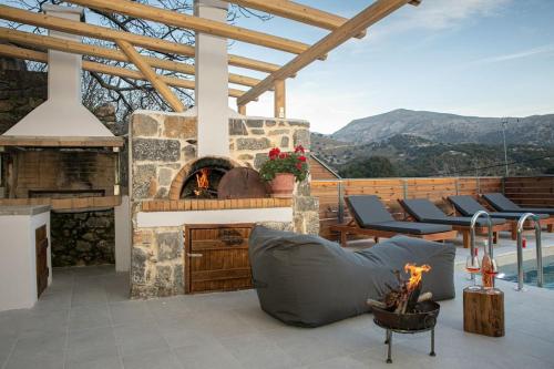 Lasithi Luxury Villa in Lasithi Plateau