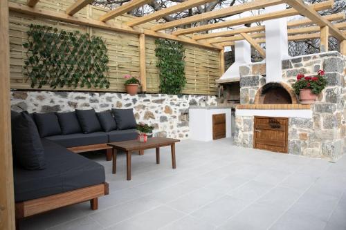 Lasithi Luxury Villa in Lasithi Plateau