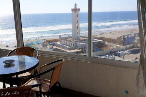 Depto. frente a la playa con hermosa vista al mar y faro La Serena