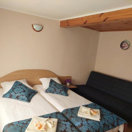 Triple Room with Mountain View image 2