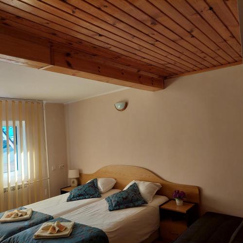 Triple Room with Mountain View image 1