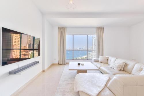 Deluxe Retreat In JBR - Million Dollar View - Balcony, Dubaj