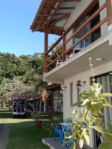 A szálláshely kívülről, Suíte Ilhinha II em condomínio na Praia do Perequê (Suite Ilhinha II em condominio na Praia do Pereque) in Centro Commercial