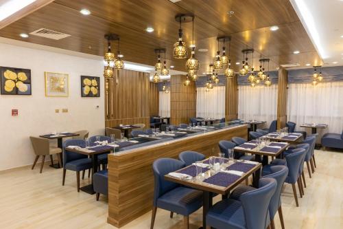 Restaurante, Platinum Coast Hotel Apartments in Fujairah Beach
