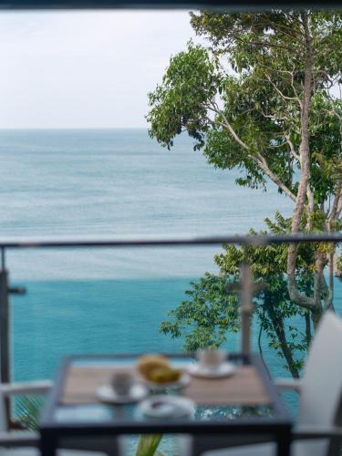 Balcony/terrace, Cliff Lanta Suite in Klong Nin Beach