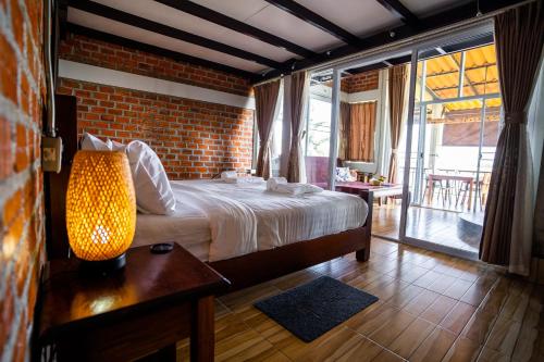 Nakorn River View Guesthouse, Restaurant and Caf`e in Champasak