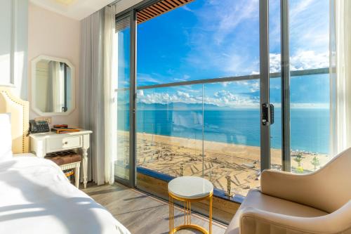 Surrounding environment, La Vague Hotel in Vinh Nguyen