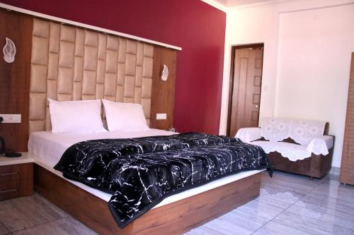 Manu luxury home stay
