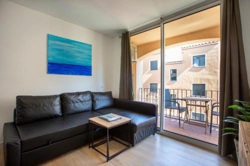 Apartamento en pleno centro de Empuriabrava totalmente renovado y muy cerca de la playa.