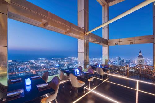 Ресторант, Gevora Hotel - The Tallest Hotel in the World in Дубай