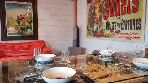 المنظر الخارجي, Le Silence du Midi in كوموس