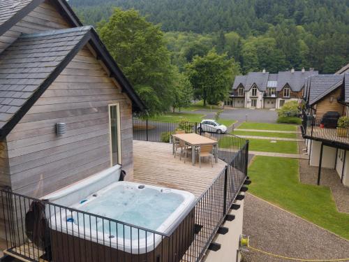 熱水浴缸, Mains of Taymouth Country Estate 4* Houses in 肯莫爾