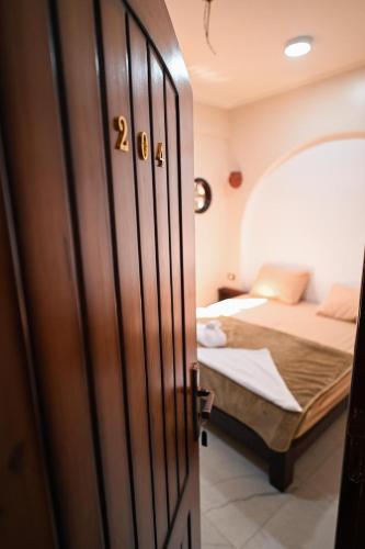 Kana Kato Room Type - Queen Room
