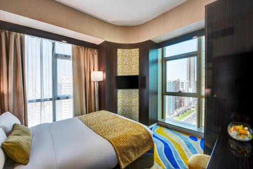 room detail thumbnail 1