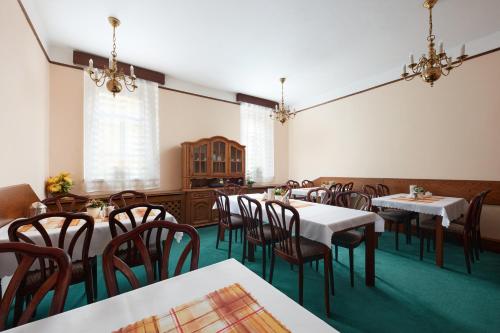 Hotel Roosevelt - image 3
