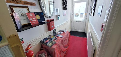 Diamonds Guest House - image 13