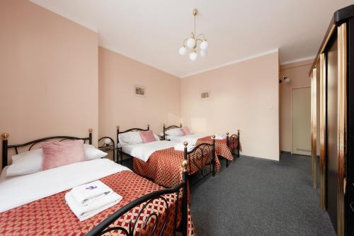 Hotel Roosevelt - image 12