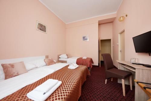 Hotel Roosevelt - image 5