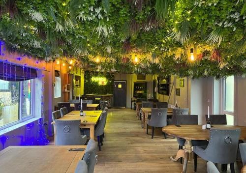 Restoran, The Farmers Boy Inn Guest House in Longhope