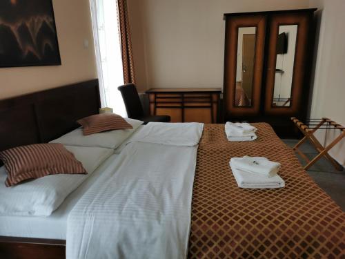 Hotel Roosevelt - image 9