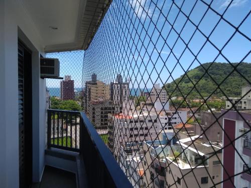 Apartamento na Praia do Tombo/Guarujá