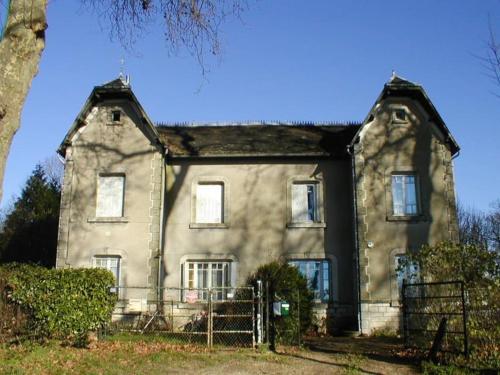 Appartement indépendant dans grande maison