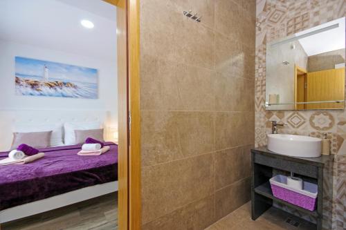 Apartment with Sea View image 10