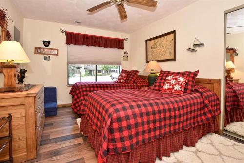 Seven Springs 3 Bedrooms Premium Condo Ski In Ski Out condo - image 11