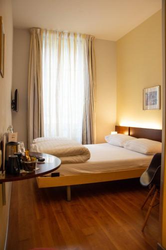 Goldener Schlussel near Kommunikáció Múzeuma