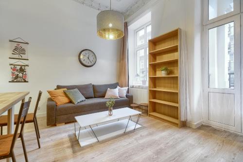 One-Bedroom Apartment image 10