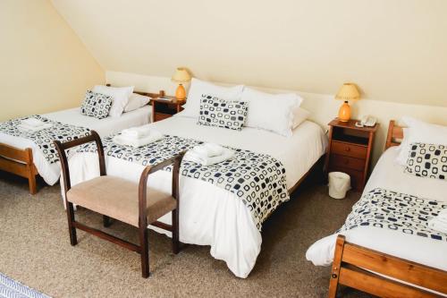 Classic Quadruple Room image 2