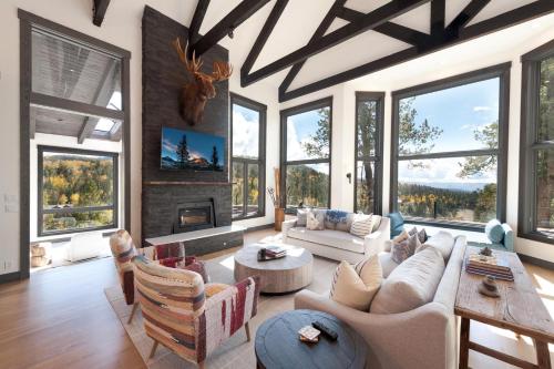 83 Ridge Road in Durango, USA