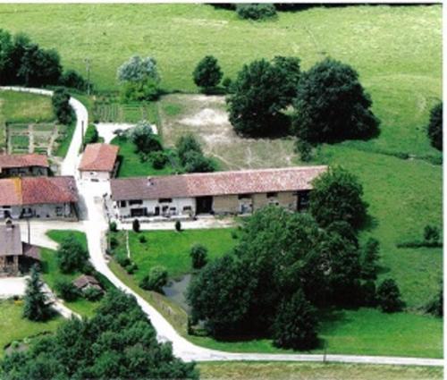A szálláshely kívülről, Gite de la Jument grise-calme et tranquillité (Gite de la Jument grise-calme et tranquillite) in Saint-Trivier-de-Courtes