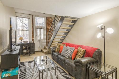 2193 Arapahoe St Unit 17 in Denver, USA