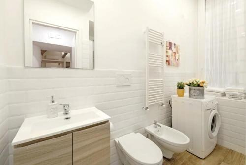 NEW-BIG Honey Colosseum 4bdr + 2sofa bed A/C, Řím (fotografie 10)