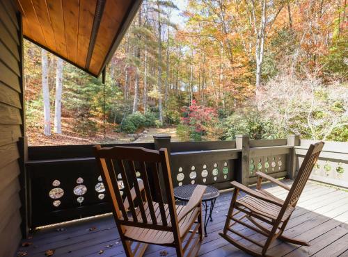 Outland Chalet & Suites Great Smoky Mountains