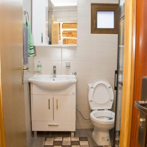 TAMARA - Brvnara za odmor in Sokolac