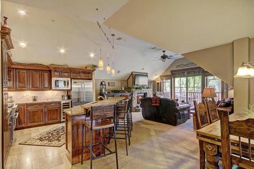Crystal Peak Penthouse in Breckenridge (CO)