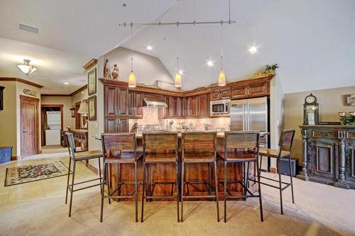 Crystal Peak Penthouse in Breckenridge (CO)